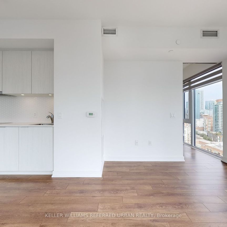 For Lease - 158 Front Street Unit# 1908, Toronto, Ontario - Photo 1