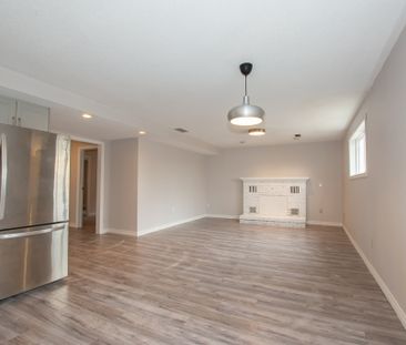 27 Rollins Dr, Welland - 2 Bedroom Lower Unit - Photo 2