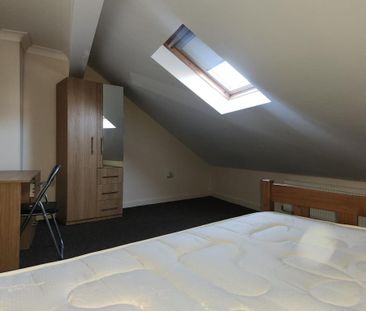 1 bedroom in a house share to rent - Photo 3