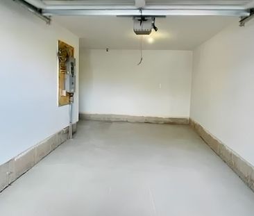For Lease - 383 Dundas Street Unit# 38, Hamilton, Ontario - Photo 2