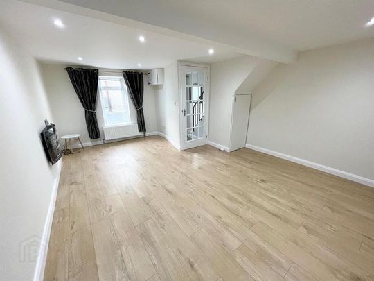 5 High Street, Ballyhalbert, BT22 1BL - Photo 1
