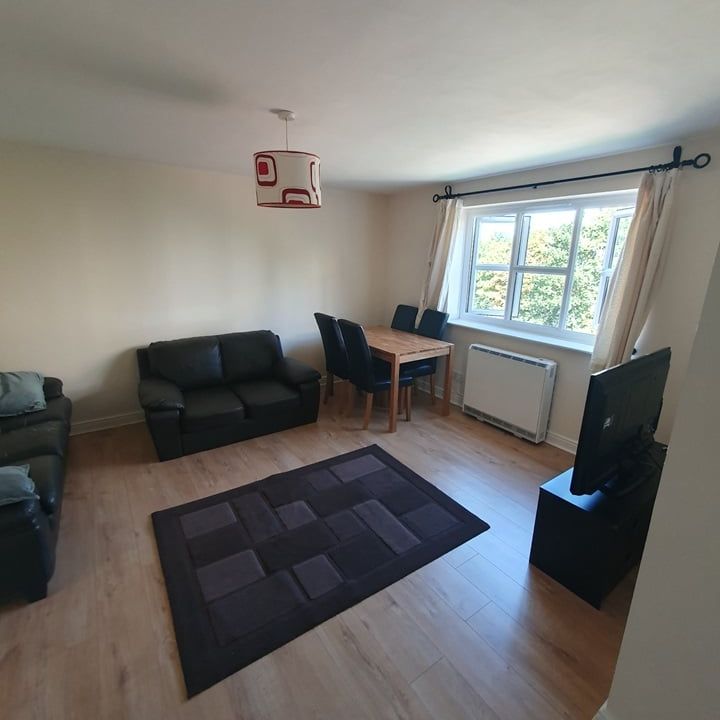 2 Bed Flat, Compass House, SE8 - Photo 1