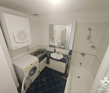 For Rent - Photo 6