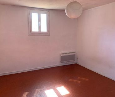 Appartement 1 pièces 30m2 MARSEILLE 6EME 383 euros - Photo 2