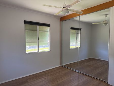 Freshly updated gem, in a prime location - Photo 4