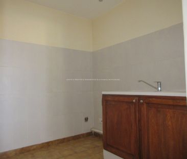 Location Appartement 2 pièces 40m² VALREAS 84600 - Photo 1