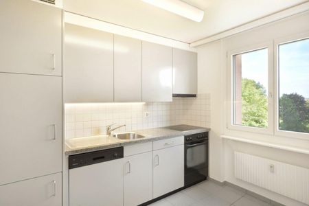 Grosszügige 3.5 Zimmerwohnung - Photo 2