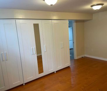 For Lease - 33 Gordon Drive, Brampton, Ontario - Photo 2