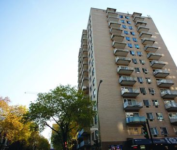 2150 Boulevard de Maisonneuve Ouest, Montréal, QC - Photo 1