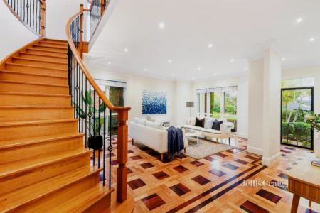 4 Bed, 3 Bath - Photo 4