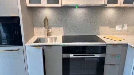 For Lease - 16 Greenbriar Road Unit# TH 5, Toronto, Ontario - Photo 4