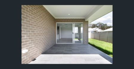 Four Bedroom Family Home in Huntlee! - Photo 3