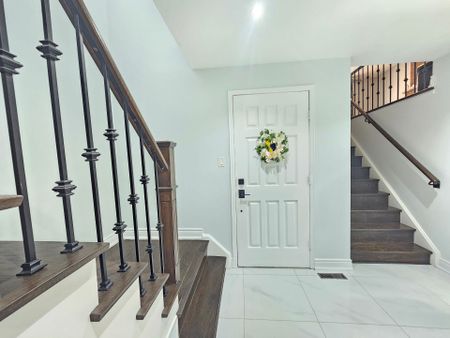 For Lease - 17 St Emilion Way, Toronto, Ontario - Photo 5