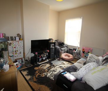 Property for rent - Photo 1