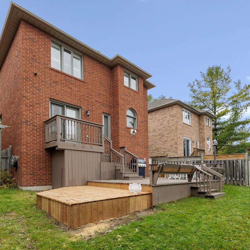 For Lease - 317 Clearmeadow Boulevard, Newmarket, Ontario - Photo 1