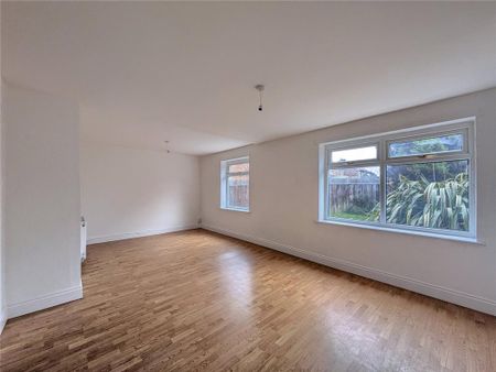 3 bedroom semi-detached house to rent - Photo 4