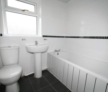 2 bedroom terraced house to rent - Photo 6