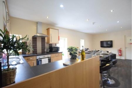 Room 10 Gresham Street, Lincoln, LN1 1QA (11.30sqm) - Photo 5