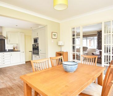 3 bedroom detached bungalow to rent - Photo 4