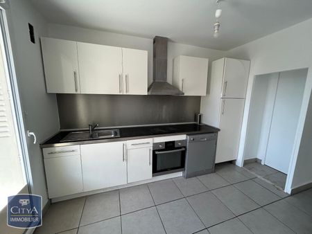 Location Appartement 4 pièces 82m² BRON 69500 - Photo 4