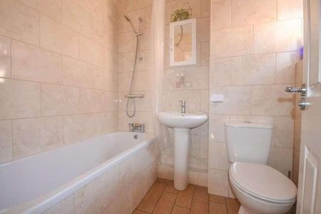 Birdham Court, Steyne Road, PO35 - Photo 5