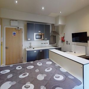 Studio to rent - Photo 2