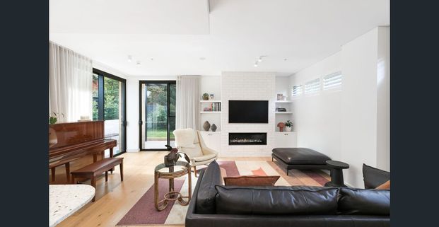 Boutique Contemporary Living - Photo 1