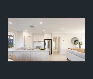 Near new 3 bedroom family home! - Photo 3