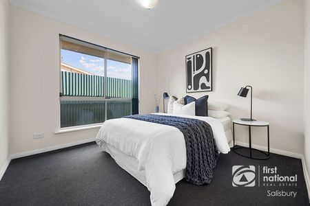 Spacious Family Home with Massive Electricity Savings! - Photo 4