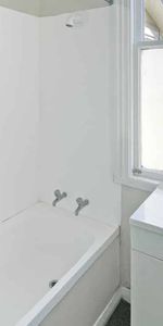 Don't judge a book by it's cover! - Photo 4