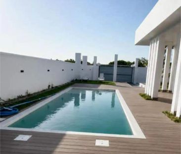 Chiclana De La Frontera - Photo 2