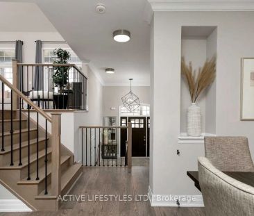 Detached Home For Lease | W9250779 - Photo 1