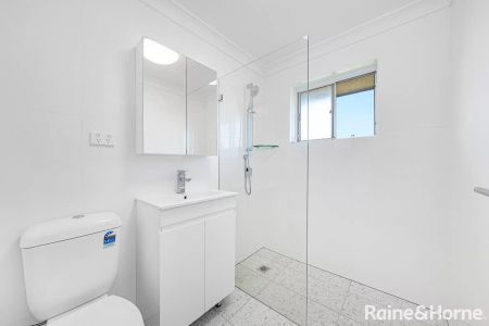 Apartment with 2 bedrooms, 1 bathroom & parking for 1 car - Photo 4