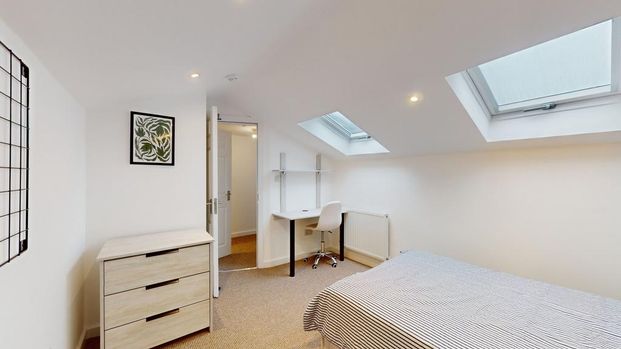 6 bedroom house to rent - Photo 1
