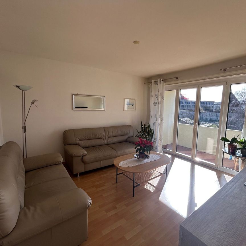 To rent in the heart of Estavayer-le-Lac 3.5 rooms with balcony - Photo 1