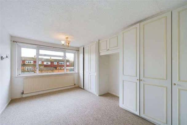 Aldebury Road, Maidenhead, Berkshire, SL6 - Photo 1