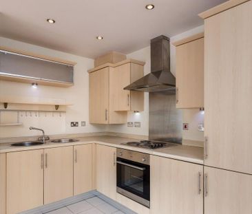 2 bedroom flat to rent - Photo 6