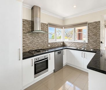 Your New Home Awaits With Comfort, Space & Convenience - Photo 5