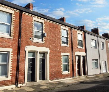 3 bedroom flat to rent - Photo 4