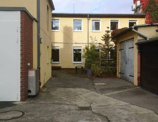 Einfamilienhaus auf Wohn- und Gewerbegrundstück - Photo 1