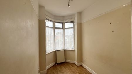 Herbert Avenue, Parkstone, Poole, Dorset, BH12 4HR - Photo 5
