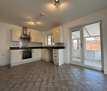 Detached house to rent on - Photo 6