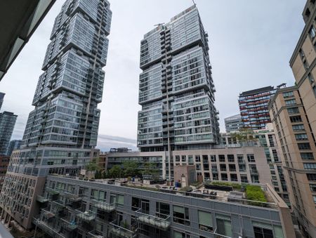 For Lease - 21 Nelson Street Unit# 917, Toronto, Ontario - Photo 2