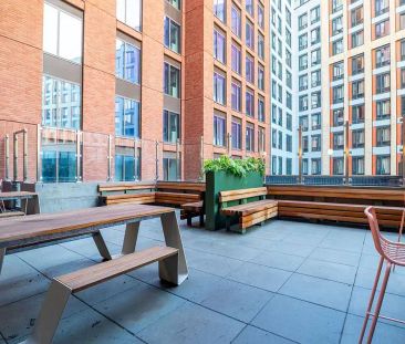 Classic Ensuite (Floors 10-19) - Photo 6