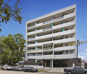 IDEAL LOCATION! - Photo 2