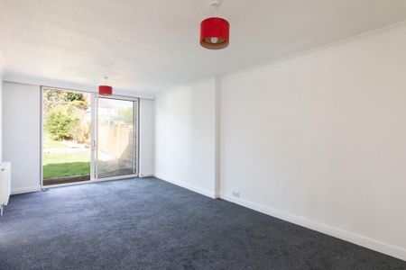 3 bedroom semi-detached house to rent - Photo 2