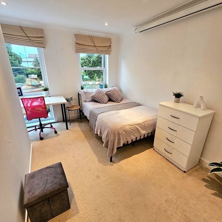 Room in a Shared House, Wolfe Crescent, SE16 - Photo 1