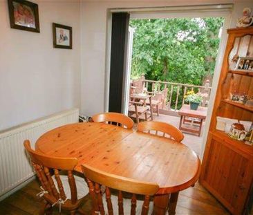 4 Bed Detached House, Warren Close, SO16 - Photo 2