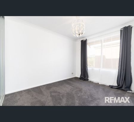 8 Artisan Road, Yanchep, WA 6035 - Photo 3