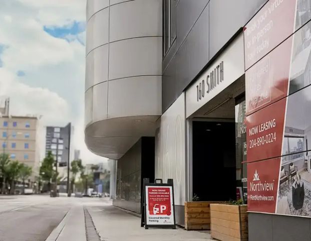 160 Smith | 160 Smith Street, Winnipeg - Photo 1
